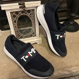 Ladies Tommy Hilfiger slide on sneakers